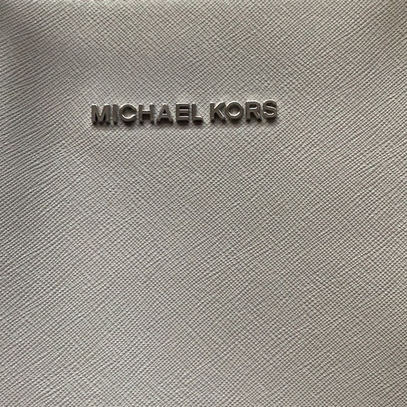 Michael Kors handbag - Picture 3 of 5